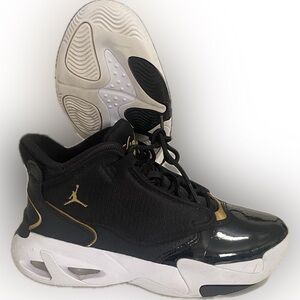 Jordan Max Aura 4 Black Metallic Gold